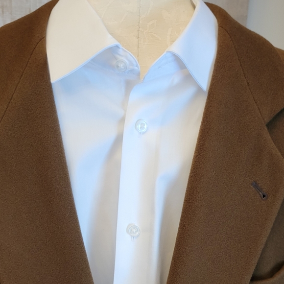 Hugo Boss Cashmere & Wool blazerCross Posted on the BUYSELL Clothing app. - Picture 2 of 10